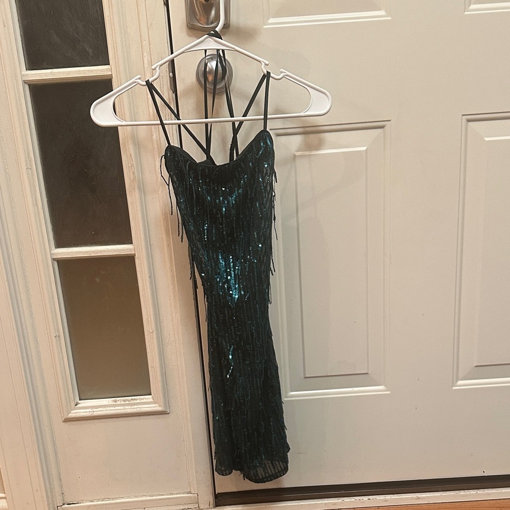 Green Sequined Cocktail Dress. Worn once for Hoco! Giving Taylor Swift vibes!